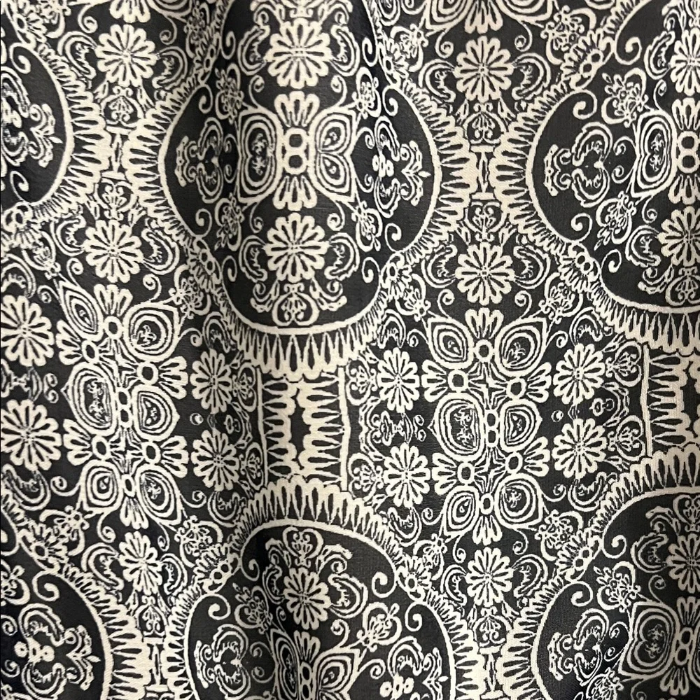 Elegant Navy Blue Patterned Dress - Picture 4 of 10